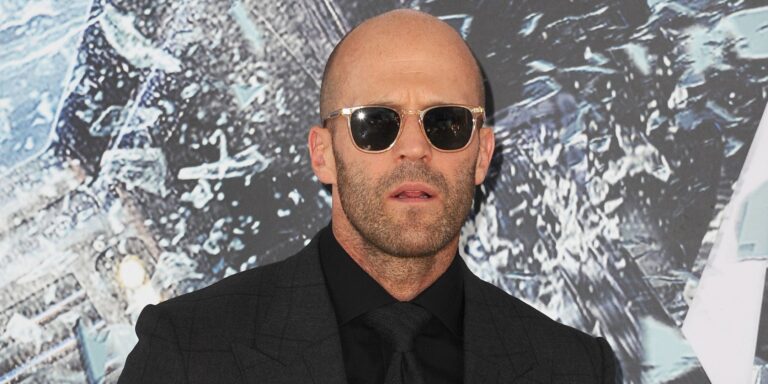 jason-statham-on-hobbs-and-shaw-red-carpet.jpg